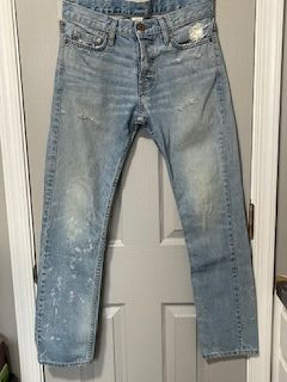 #B940 PRE-LOVED NSF easy straight fit distressed jeans size 27